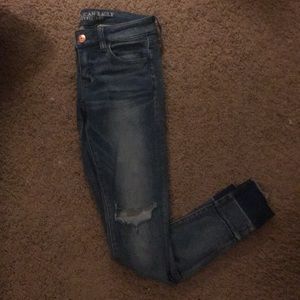 Knee hole jeans